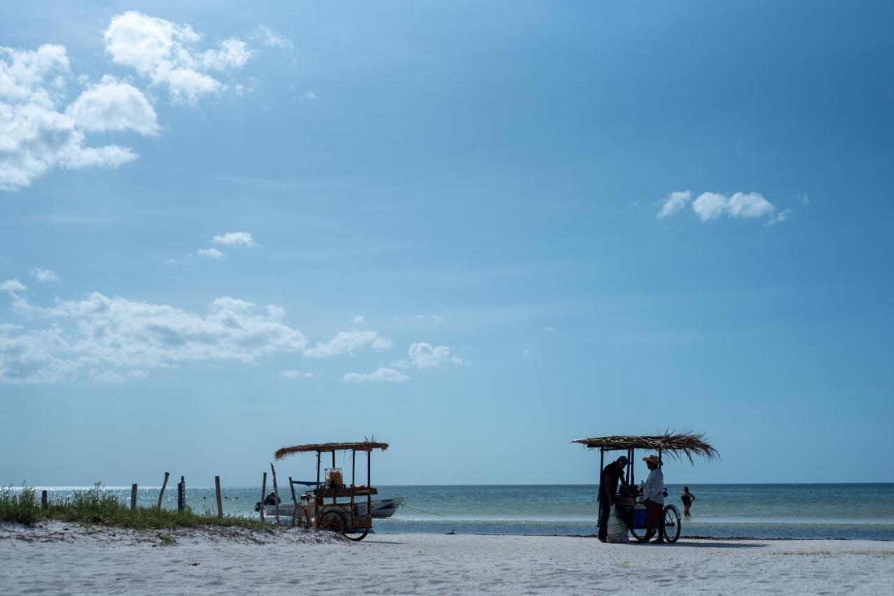 Hotel Mayari Holbox Exteriör bild Beach in Yucatán