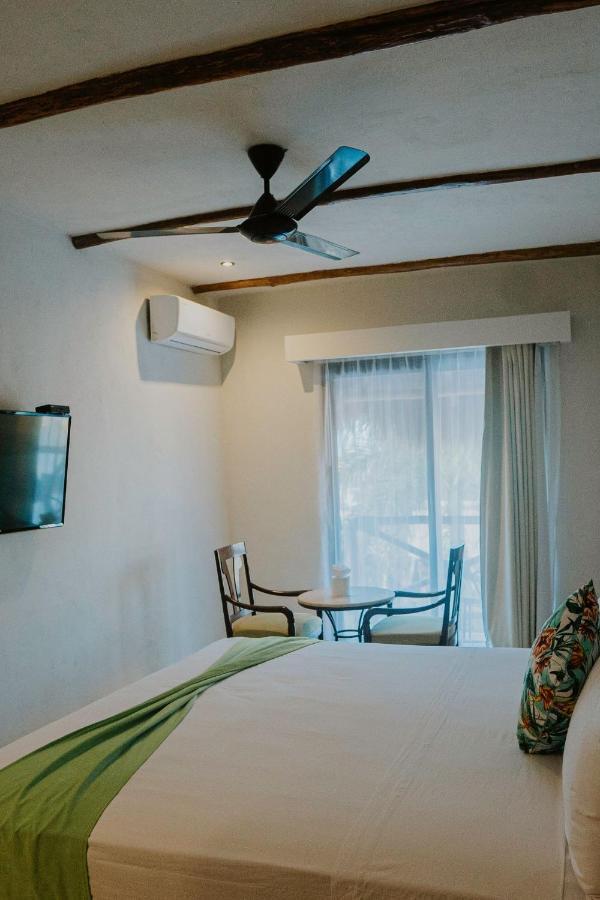 Hotel Mayari Holbox Exteriör bild