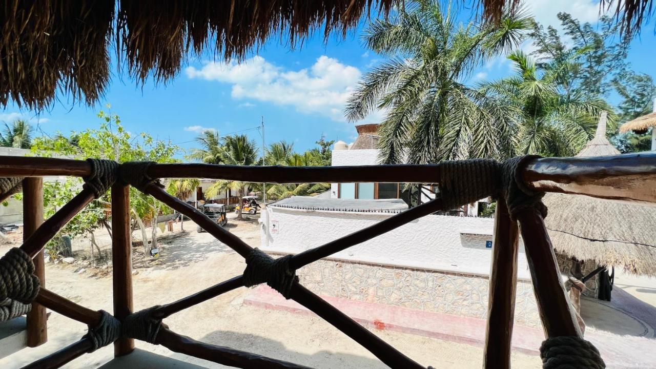 Hotel Mayari Holbox Exteriör bild View of the beach from the hotel